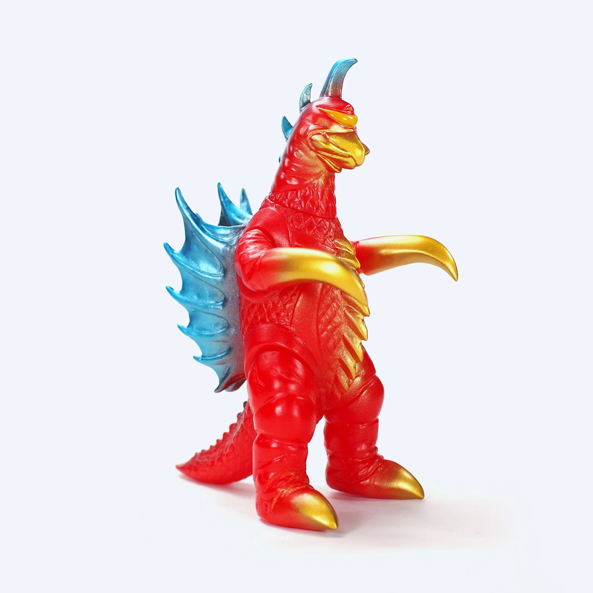 CCP Middle Size Series [7th] Gigan Retro Red Standard Figure - Image 2
