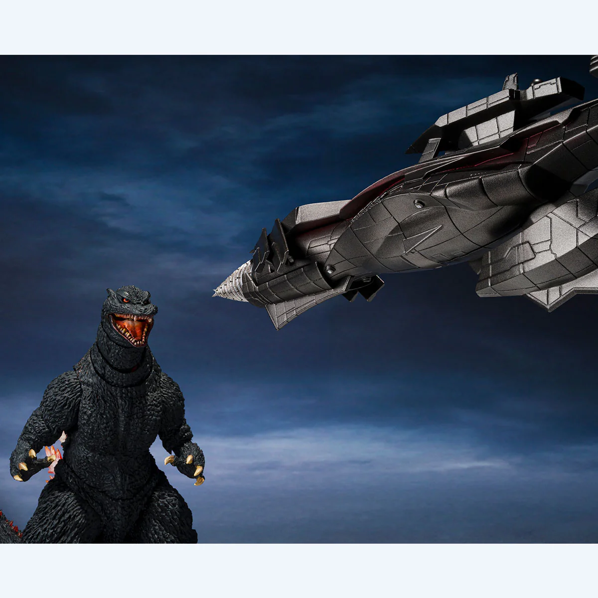 S.H.MonsterArts Figure Godzilla (2004) Heat Ray Ver. VS New Gotengo - Image 10