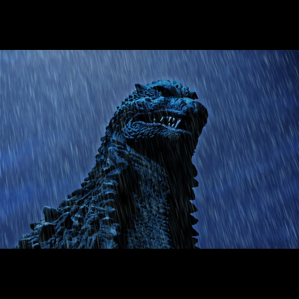 Toho 30cm Series Yuji Sakai Sculpt Collection Godzilla (2002) Battle in the Storm Figure - Image 6